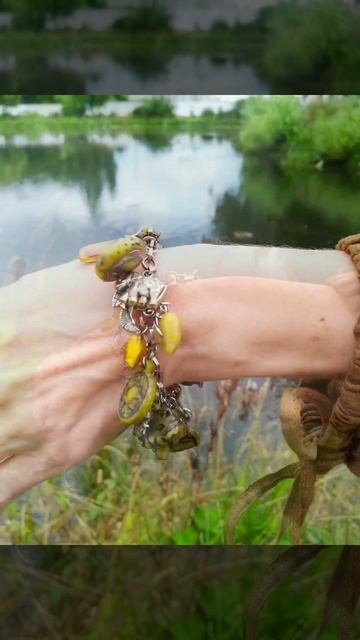 Чарм-браслет ручной работы "Янтарный".