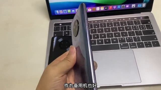 当年的机皇华为Mate30大跌，不到2000果断带回家，对比 IPhone Xs 如何选择