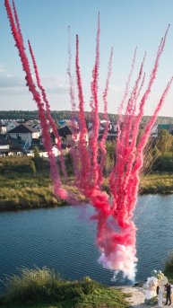 Дневной салют в Екатеринбурге 1 ряд - 15 залпов