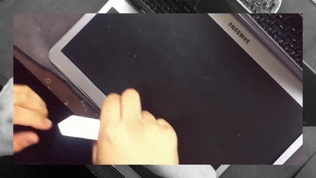 Retirando Moldura Samsung np530u3c