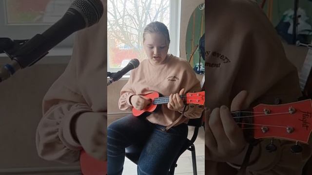 Синие ресницы (ukulele cover by Dashula) #shorts #ukulele