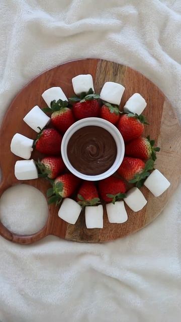 🍓🍫#strawberry #strawberrychocolate #chocolate #branch #taste #marshmello  #lavieenrose #foodie