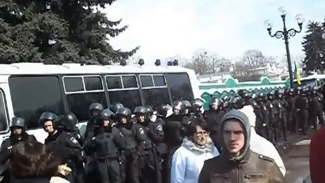 рЫговские подстилки по 50грн./штука )) , 2 апр.2013 , Киев , ВРУ