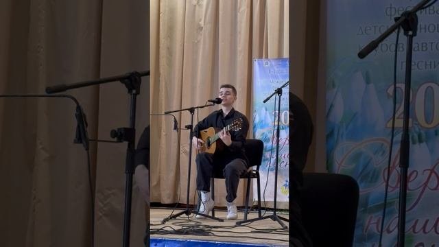 Пелевин Олег, музыка Ф. Горкавенко, стихи В. Голованова, «Ночь имеет вкус горчицы»