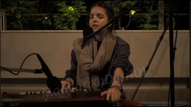 Е.М. Мадхурика д.д. - Mayapur Evening Kirtan HG Madhurika Devi Dasi