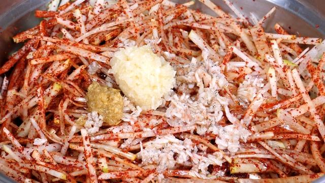 white radish salad recipe :: Musaengchae