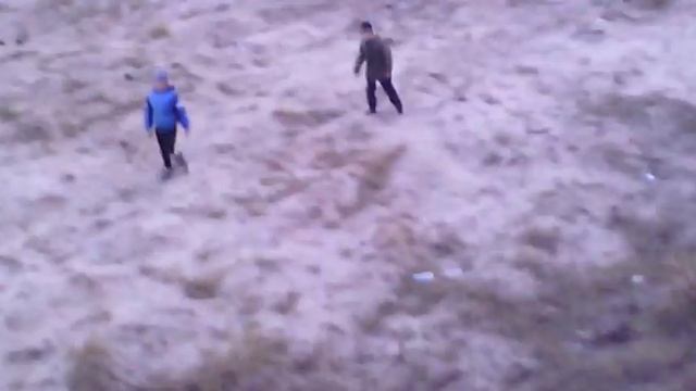 Бамжи бютса за палку