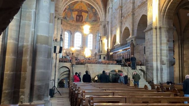 A fortunate encounter with choir rehearsal at Bamberg Cathedral. - November 2023