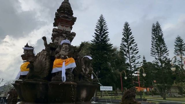 Ulun Danu Beratan  and Besakih Temple Bali Indonesia | Beratan  Temple | Besakih Temple | Indonesia