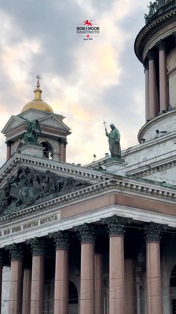 А что рождается у вас, когда акварельные Mondeluz, линеры и вдохновляющий вид оказываются рядом?