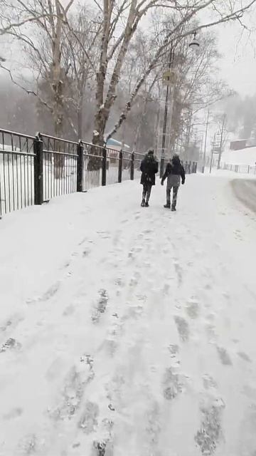 ОРТЭМ ХОТЕЛ КИНУТЬ СНЕЖОК В МАШИНУ НО ЗАСАЛ