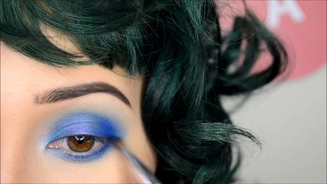 Blue Jewel Tone Fall Makeup Tutorial