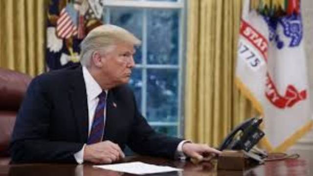 Вольфф и Хадсон о том, как Трамп рискует экономикой страны