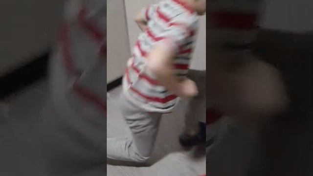 Санёк город разрушает
