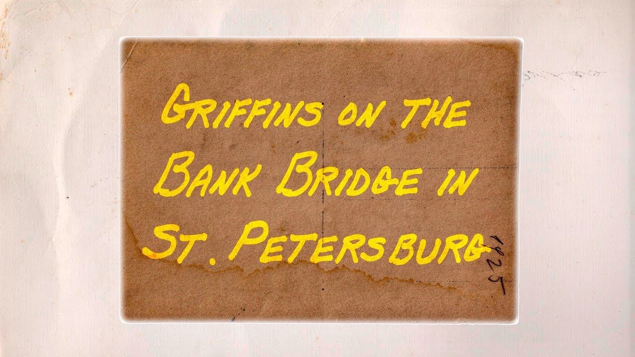 Грифоны на Банковском мосту в Санкт Петербурге | Griffins on the Bank Bridge in St. Petersburg