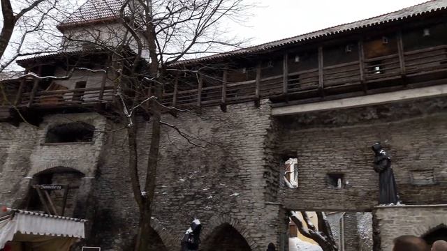 Walls of Tallinn, Estonia./Крепостные стены и башни Таллина, Эстония