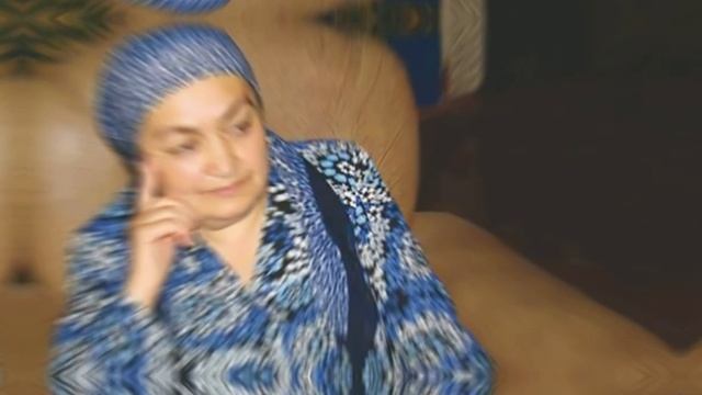 Панди ту ба гуш як зани мардам оча.Лолаи Саидакбар,Сайёраи Сабз🌹