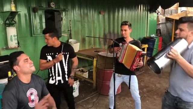 lucero espiritual .....juan David ""el pollito"" bayona y Jhon molina......parranda .