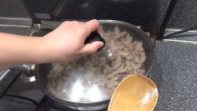 Печень тушеная