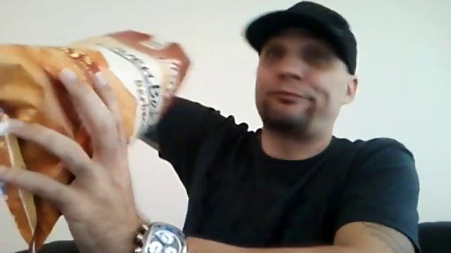 "NEW" LAYS OVEN BAKED BARBEQUE CHIPS - REVIEW #11