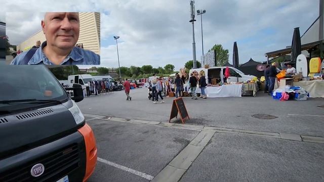 vide grenier Bayonne/барахолка во Франции