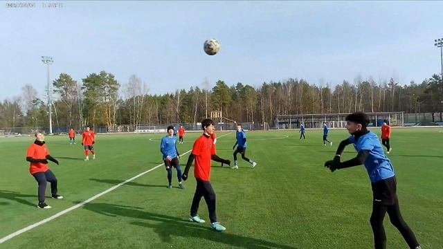 товарка с младшими одноклубниками