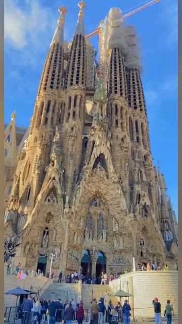 Spectacular Duomo #barcelona  #sagradafamília #spain  #italy #bo&mie #pastry #parisbakery