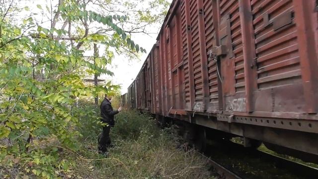 тепловоз S200-288. выезжает из Подъездного путь мор.порта На Николаева Гузовой Парк