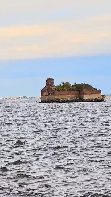 Форт в  Кронштадте