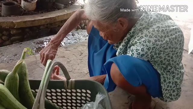 A 92 yrs old Lola selling vegetables in the street, Real talk/ full story of Lola