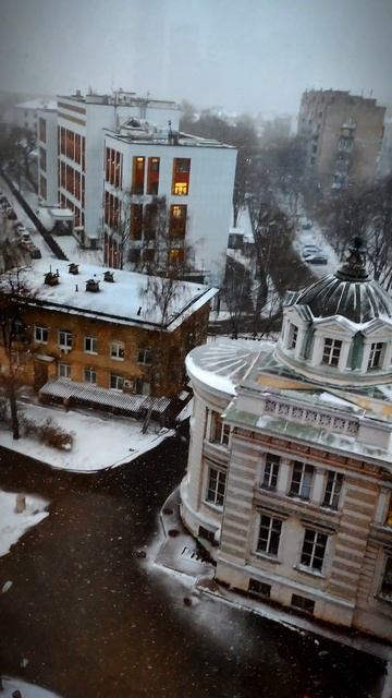 Москва и снежная весна. 6 апреля 2025.