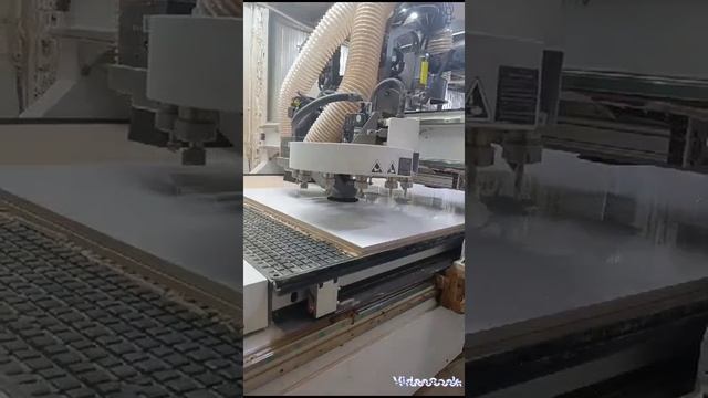 Сторис работа станка ЧПУ фрезеровка . Компании ВекЭкспресс.