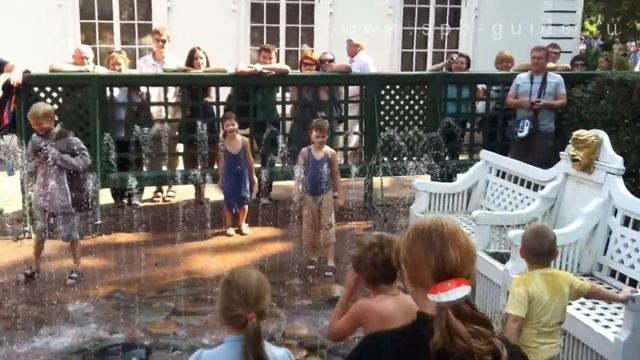 Фонтан Шутиха в Петергофе