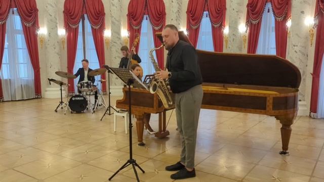 Музыка весеннего джаза