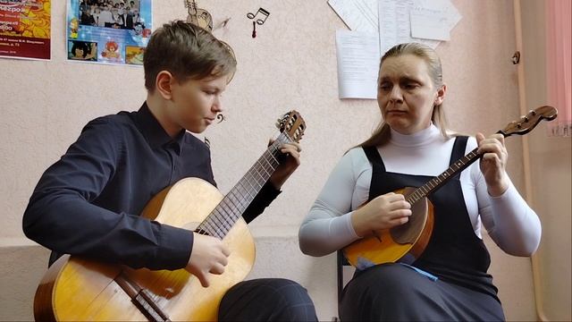 Ансамбль "Двое"В. Мурадели "Вальс-воспоминание".mp4