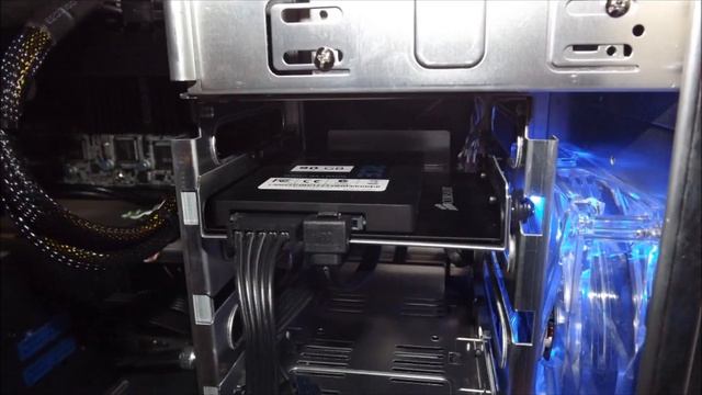 GA-Z68XP-UD4 // SAPPHIRE HD 6970 // CORSAIR FORCE SERIES 3 SSD