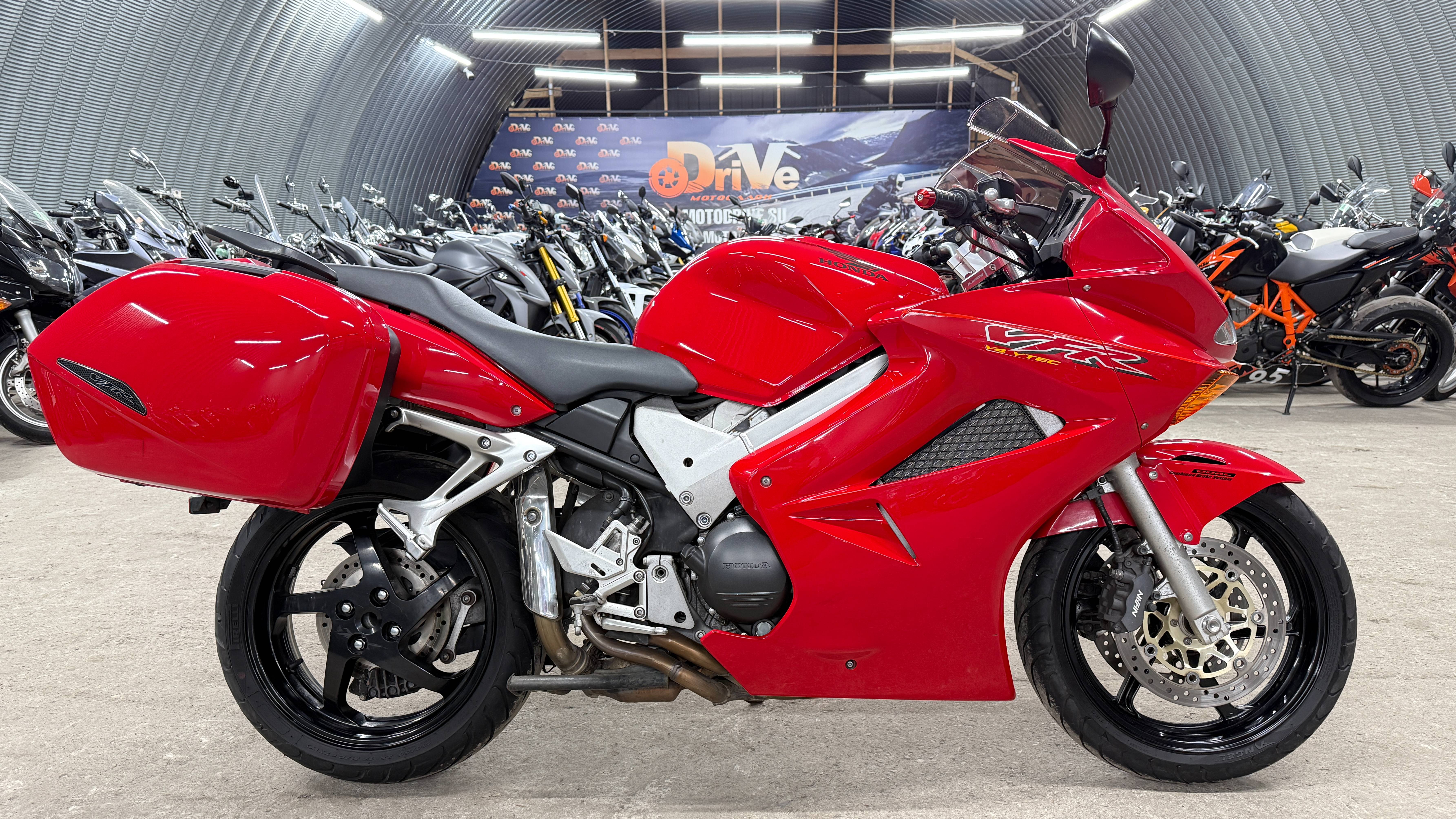 Обзор Honda VFR 800 |В НАЛИЧИИ|