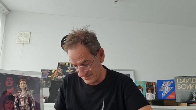 Harold's Unboxing Bowie 13: Rock'n'Roll Star!