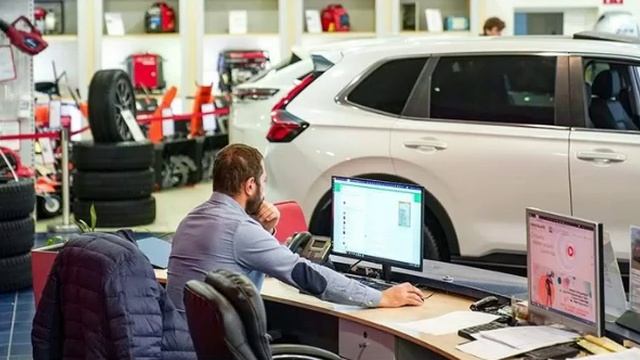 Запасы нераспроданных в РФ машин 2024 года оценили в 350 тысяч.