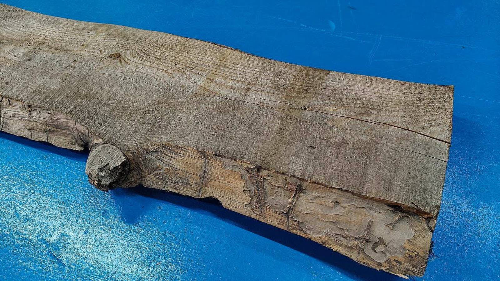 Шикарная идея из старой доски.