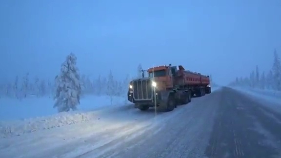 -55 На Автопоезде По Лесотундре  Якутии
