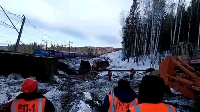 сход вагонов 3