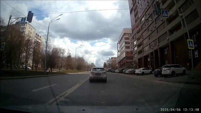06.04.2025 в 13:13 водитель на автомобиле ЛЕКСУС RХ350, г/н О470КЕ163