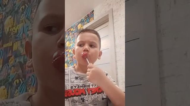 Егор делает распаковку чек