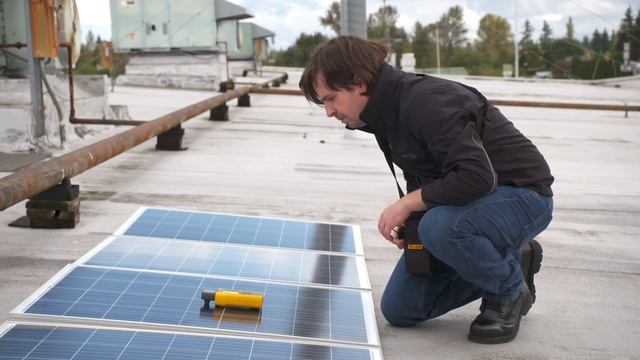 Improve your solar workflow with the Fluke IRR1-SOL Irradiance Meter