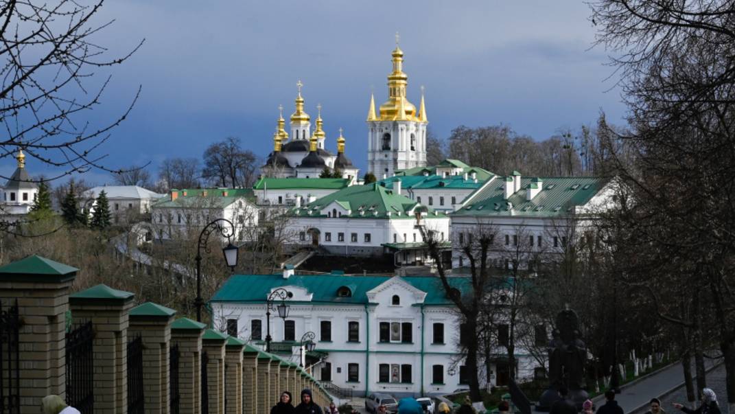 Для монахов Киево-Печерской лавры ввели пропускной режим