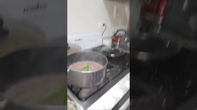 HOW TO COOK RICE AND PEAS WITH STEW PORK & GARDEN SALAD