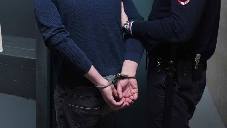 Главврач межрайонной больницы задержан за взятку в полмиллиона под Красноярском