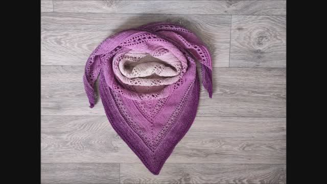 Косынка (бактус) _Сирень_ крючком.
