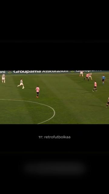 Juventus italy retro Chiellini Bonucci Pirlo Pogba Marchisio Vidal Tévez Morata